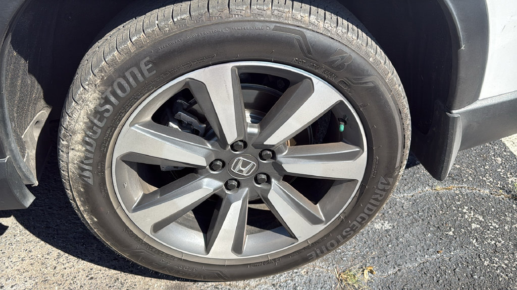 Used 2025 Honda Pilot Elite image 6