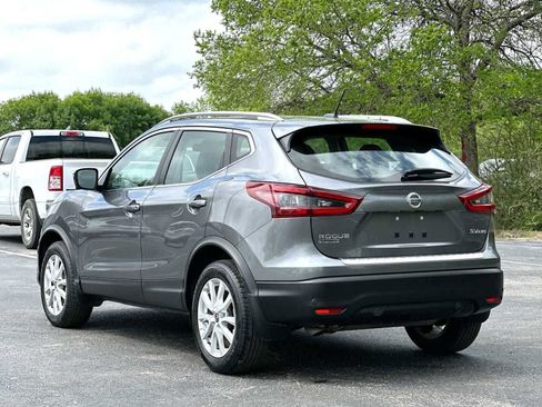 Used 2022 Nissan Rogue Sport SV w/ Technology Package image 13