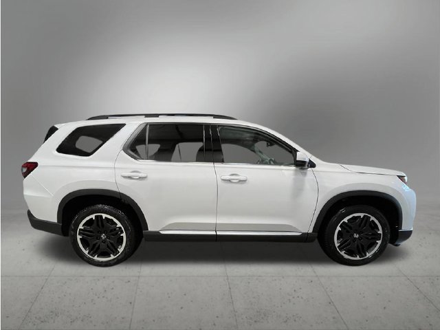 New 2026 Honda Pilot Touring image 8