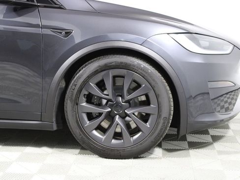Used 2024 Tesla Model X image 16