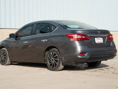 Used 2019 Nissan Sentra S image 15