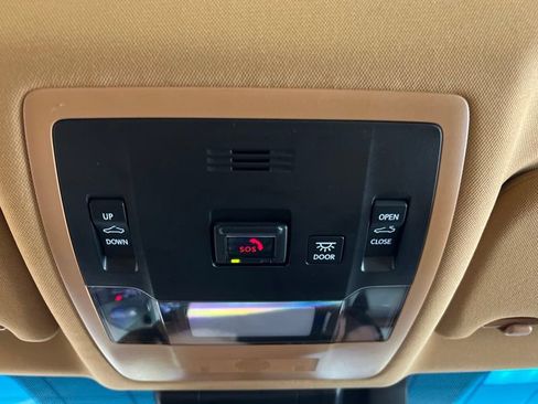 Used 2024 Lexus ES 300h w/ Accessory Package (Z1) FWD image 30