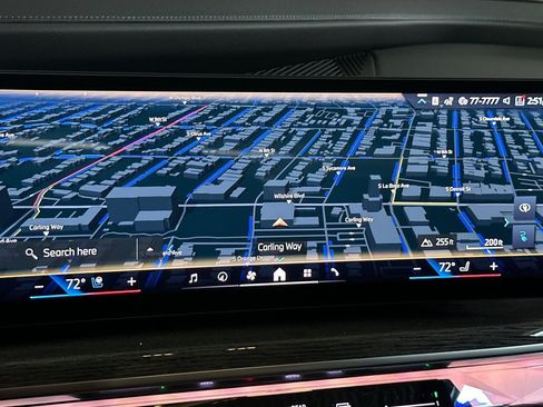 Used 2026 BMW i7 eDrive50 w/ M Sport Package RWD image 18