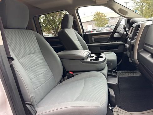 Used 2018 RAM 2500 SLT image 39