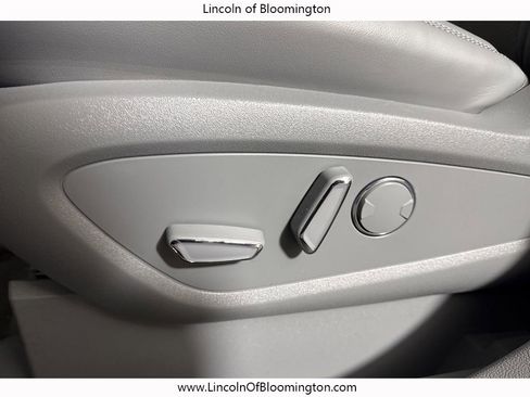 Certified 2022 Lincoln Nautilus Reserve w/ Equipment Group 201A image 29