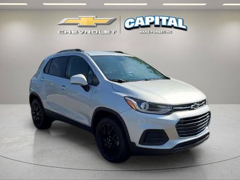 Used 2022 Chevrolet Trax LT w/ Sport Edition AWD/4WD image 7