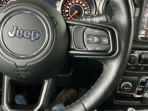 Used 2021 Jeep Wrangler Unlimited Sport image 13