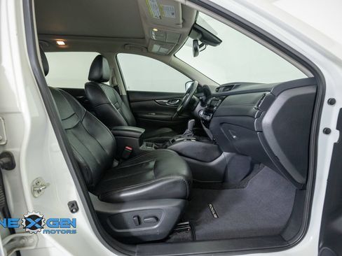 Used 2019 Nissan Rogue SL w/ Premium Package AWD/4WD image 41