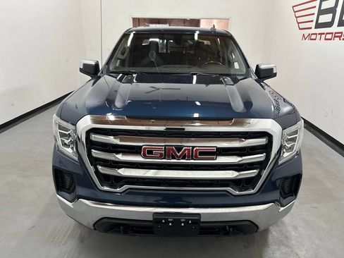 Used 2019 GMC Sierra 1500 SLE w/ SLE Value Package AWD/4WD image 3