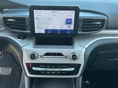 Used 2024 Ford Explorer XLT w/ Equipment Group 202A image 13