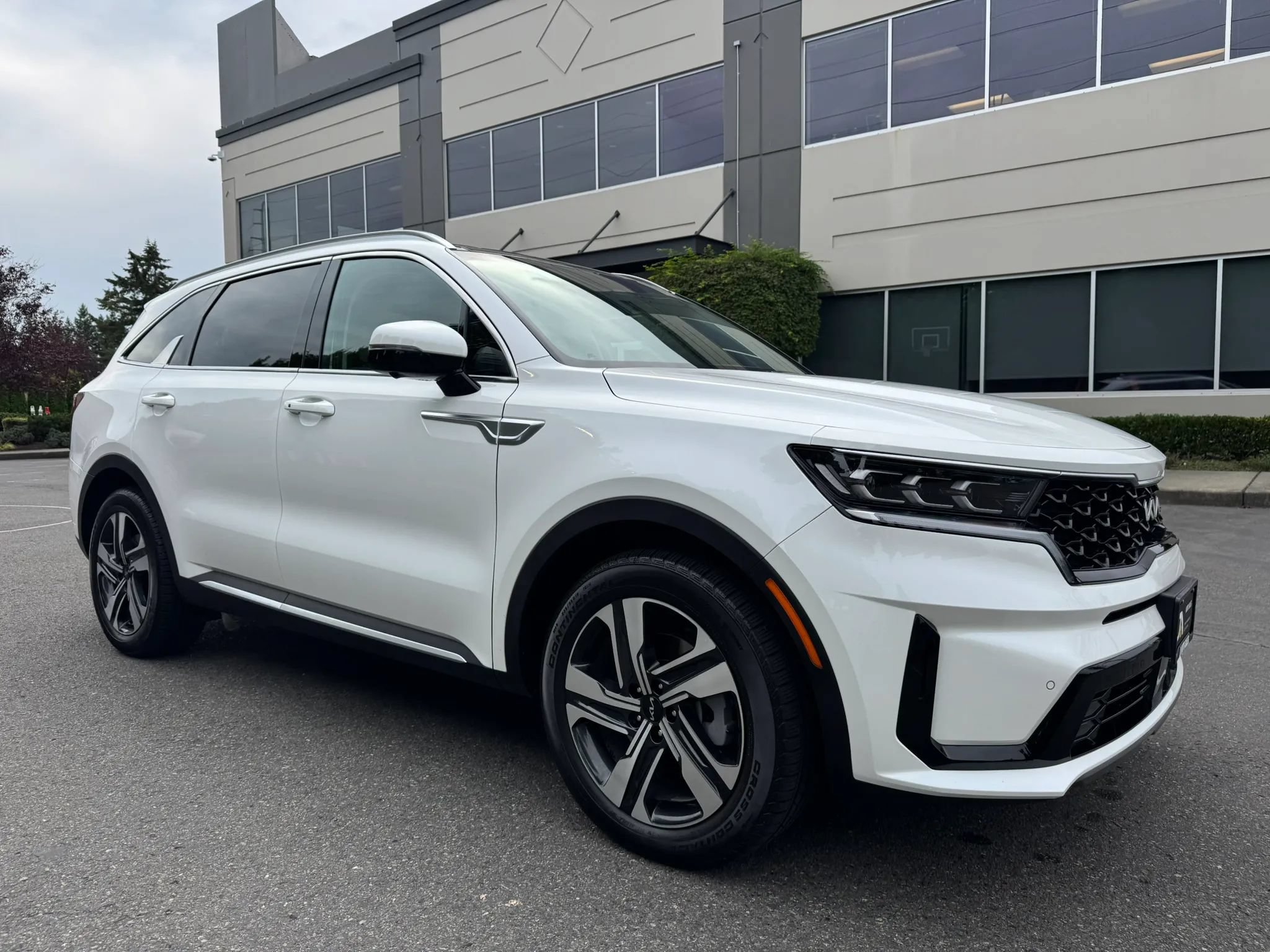 Used 2023 Kia Sorento SX Prestige w/ Panoramic Sunroof Package AWD/4WD image 1