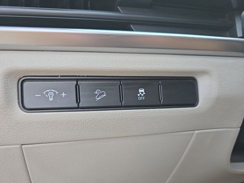 Certified 2024 Kia Telluride S image 25