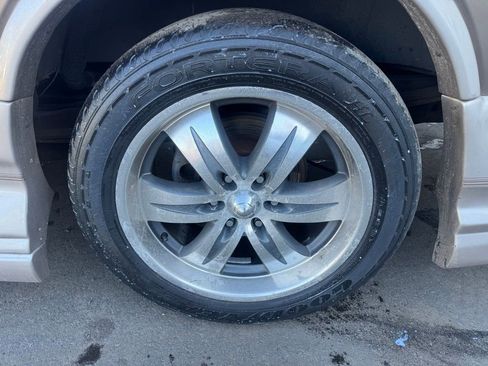 Used 2004 Chevrolet Express 1500 image 13