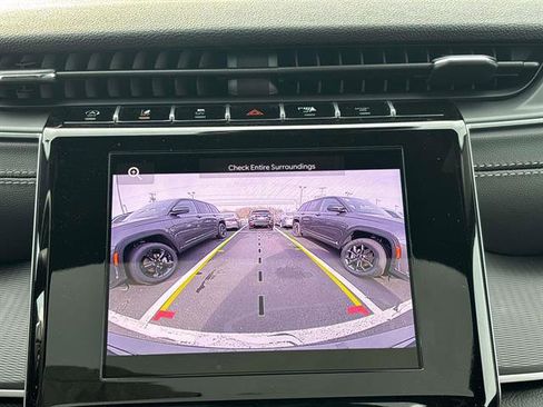 New 2025 Jeep Grand Cherokee Laredo X image 12