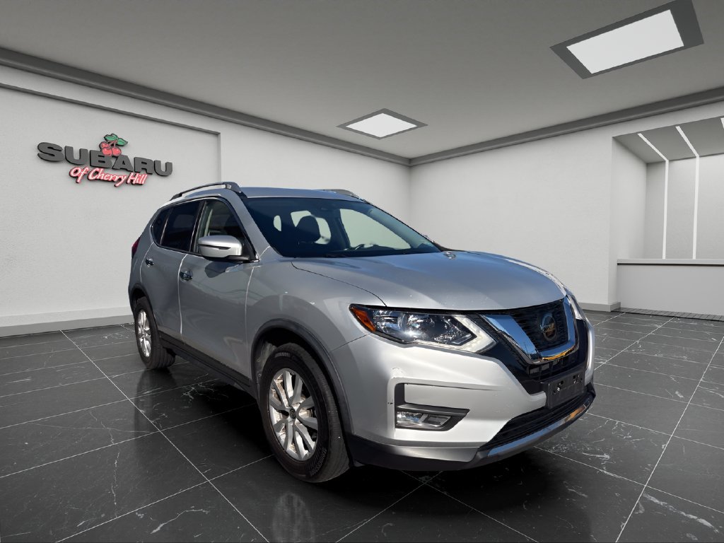 Used 2019 Nissan Rogue SV AWD/4WD image 1