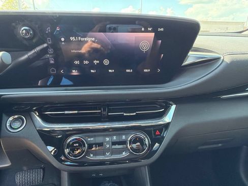Used 2025 Buick Envista Sport Touring w/ Convenience I Package FWD image 20