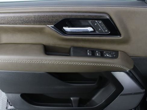 New 2026 GMC Yukon XL Denali Ultimate image 17