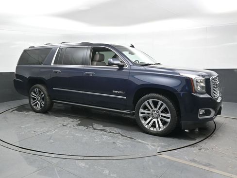 Used 2020 GMC Yukon XL Denali w/ Enhanced Security Package image 6