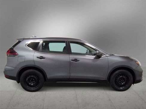 Used 2019 Nissan Rogue image 9