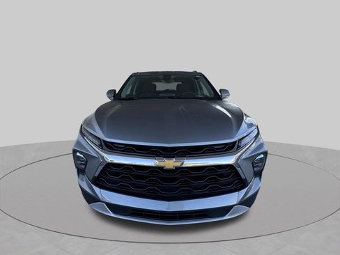 Used 2024 Chevrolet Blazer LT w/ Convenience Package FWD image 3