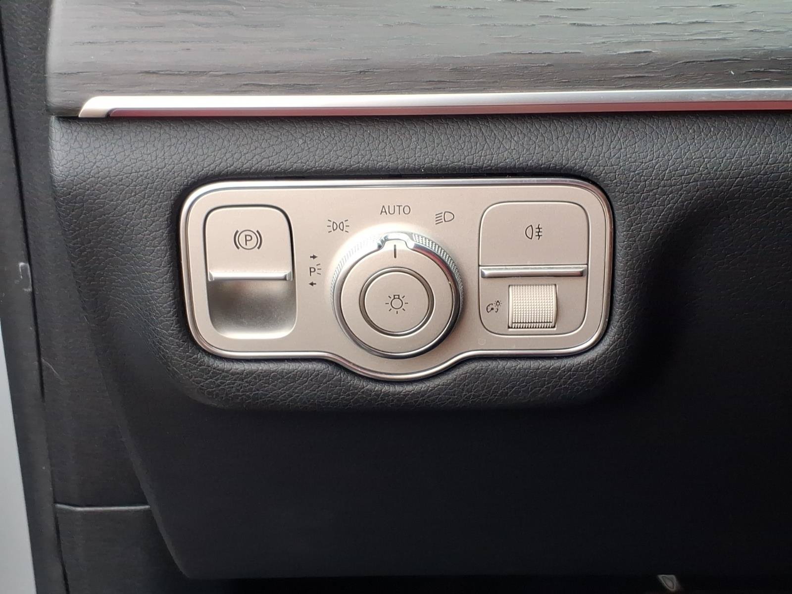 Used 2021 Mercedes-Benz GLE 350 4MATIC image 21