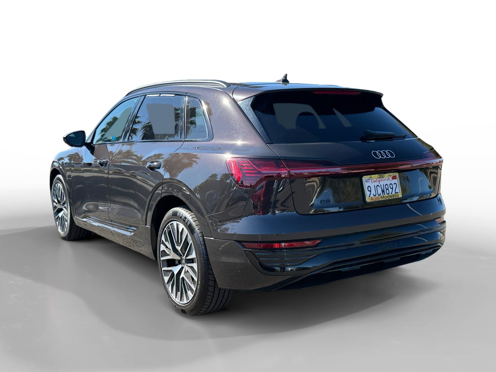 Used 2024 Audi Q8 e-tron Premium Plus AWD/4WD image 3