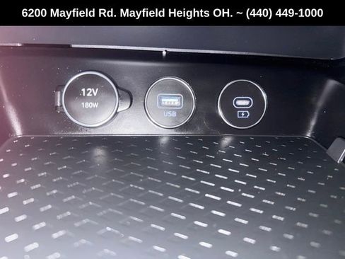 Used 2025 Genesis G70 2.5T image 31