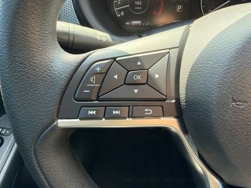 Used 2024 Nissan Kicks SV w/ Interior Electronics Package FWD image 23