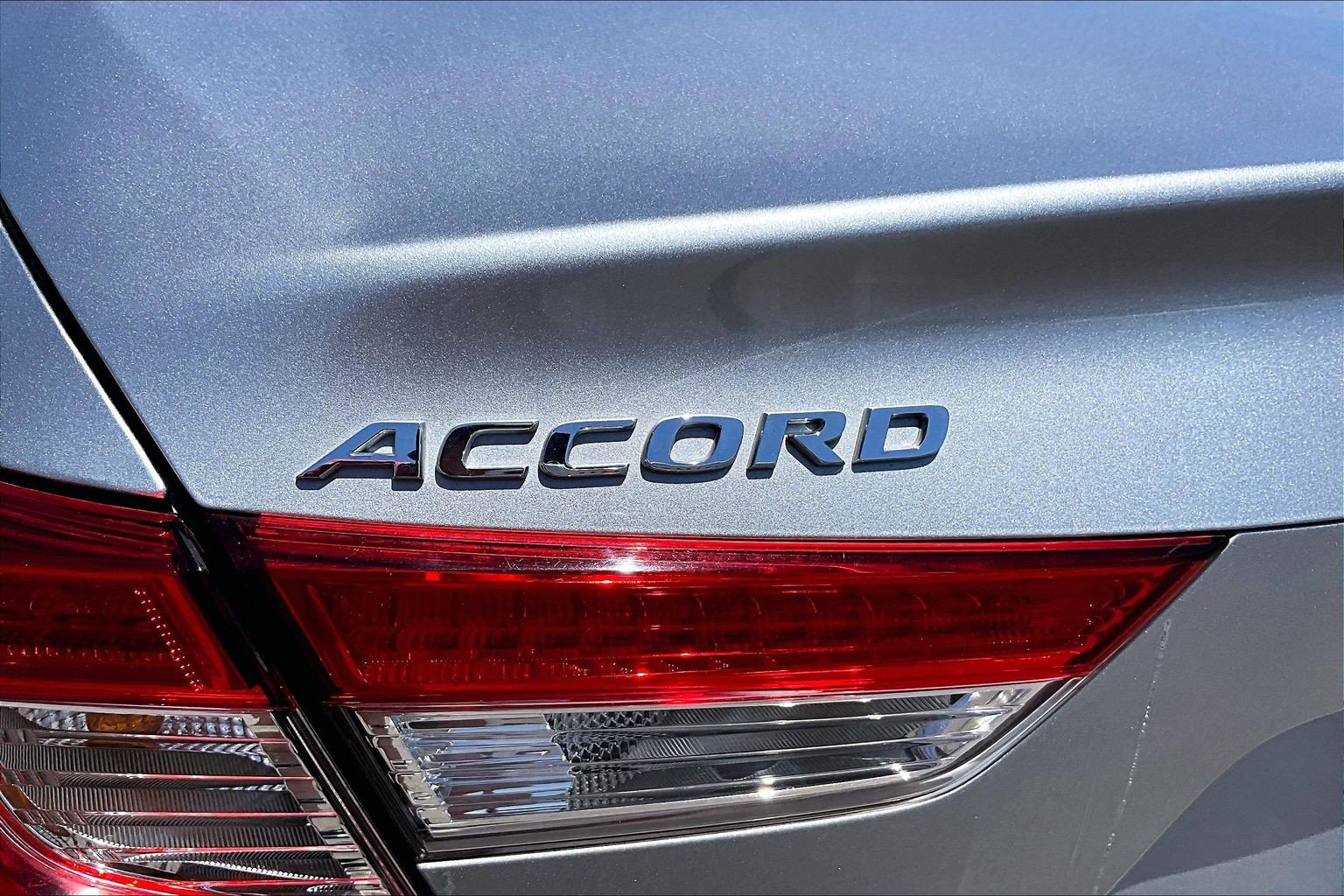 Used 2018 Honda Accord EX-L image 31
