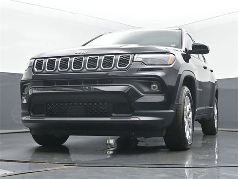 New 2025 Jeep Compass Latitude w/ Sun & Sound Group image 46