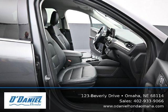 Used 2022 Ford Escape Titanium AWD/4WD image 40