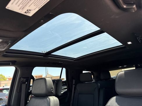 Used 2023 GMC Yukon Denali w/ Advanced Technology Package AWD/4WD image 34