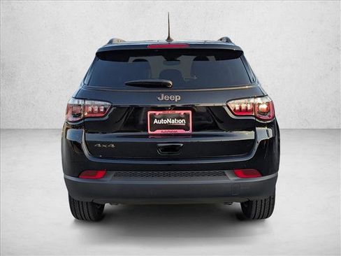 New 2026 Jeep Compass Latitude image 8