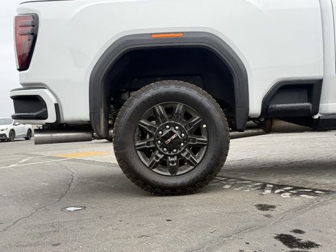 New 2026 GMC Sierra 2500 AT4 w/ AT4 Premium Plus Package image 9