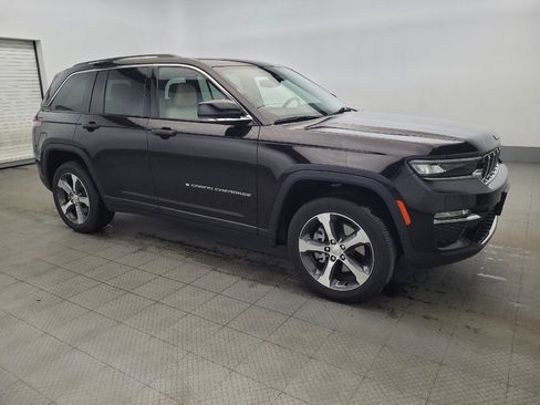 Used 2022 Jeep Grand Cherokee Limited 4xe image 11