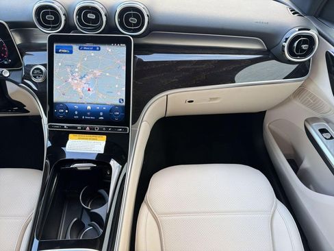 New 2026 Mercedes-Benz GLC 300 image 29