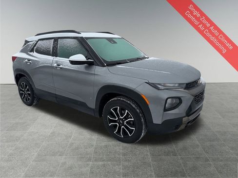 Used 2023 Chevrolet TrailBlazer ACTIV w/ Sun and Liftgate Package image 9
