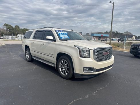 Used 2015 GMC Yukon XL Denali w/ Touring Package image 7
