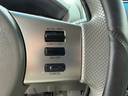 Used 2009 Nissan Frontier SE w/ SE Value Truck Pkg RWD image 28