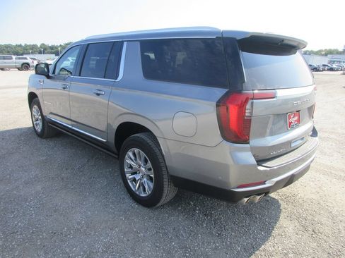 New 2026 GMC Yukon XL Denali w/ Sun & Power Step Package AWD/4WD image 6