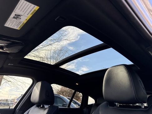 Used 2021 BMW X4 M40i w/ Premium Package image 9