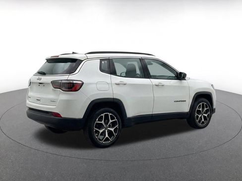 Used 2025 Jeep Compass Limited AWD/4WD image 9
