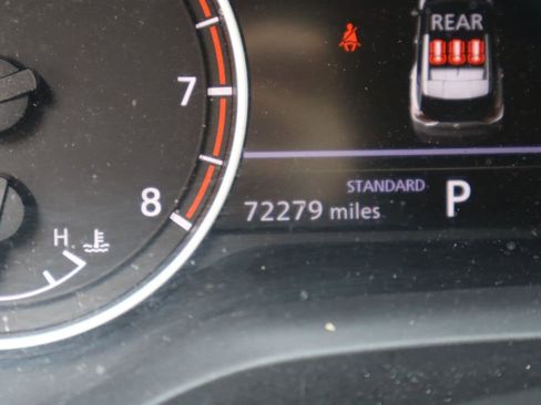 Used 2023 Nissan Rogue SV FWD image 10