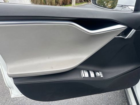 Used 2016 Tesla Model S 90D image 16