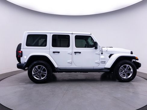 Used 2021 Jeep Wrangler Unlimited Sahara AWD/4WD image 45