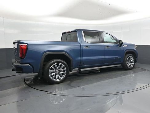 Used 2024 GMC Sierra 1500 Denali AWD/4WD image 3