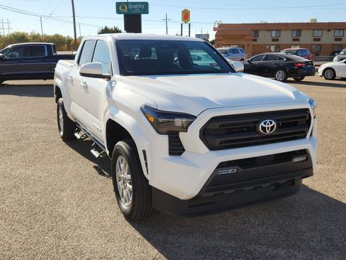 Used 2024 Toyota Tacoma SR5 image 6