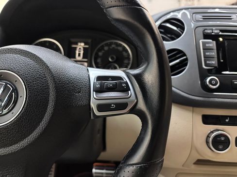 Used 2014 Volkswagen Tiguan R-Line AWD/4WD image 18