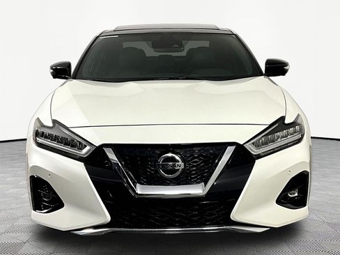 Used 2019 Nissan Maxima SR w/ Premium Package FWD image 2