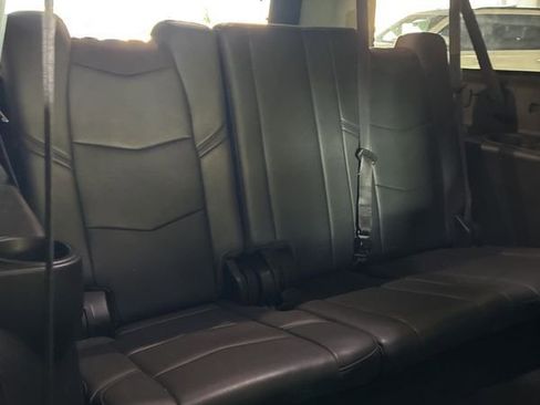 Used 2015 Cadillac Escalade ESV Premium image 17